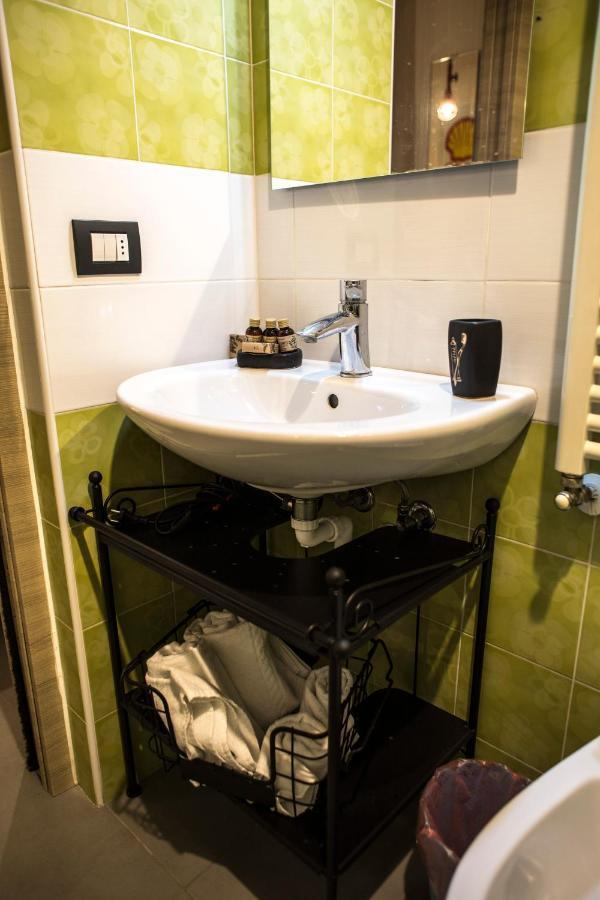 R&B La Pomposa Dei Motori Otel Modena Dış mekan fotoğraf